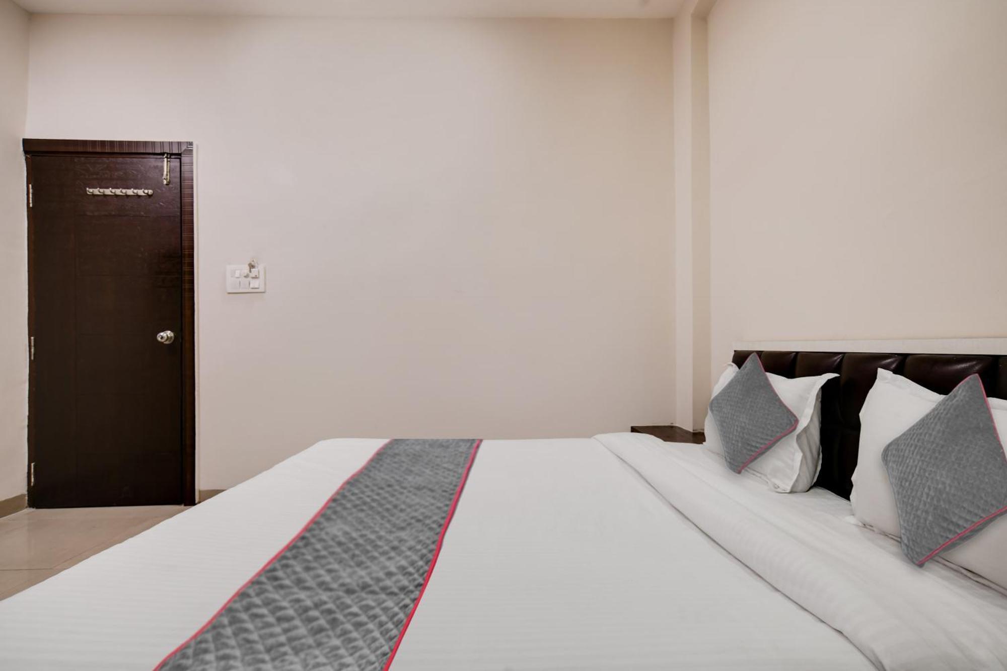 Townhouse Prime Stay Indore Exterior foto